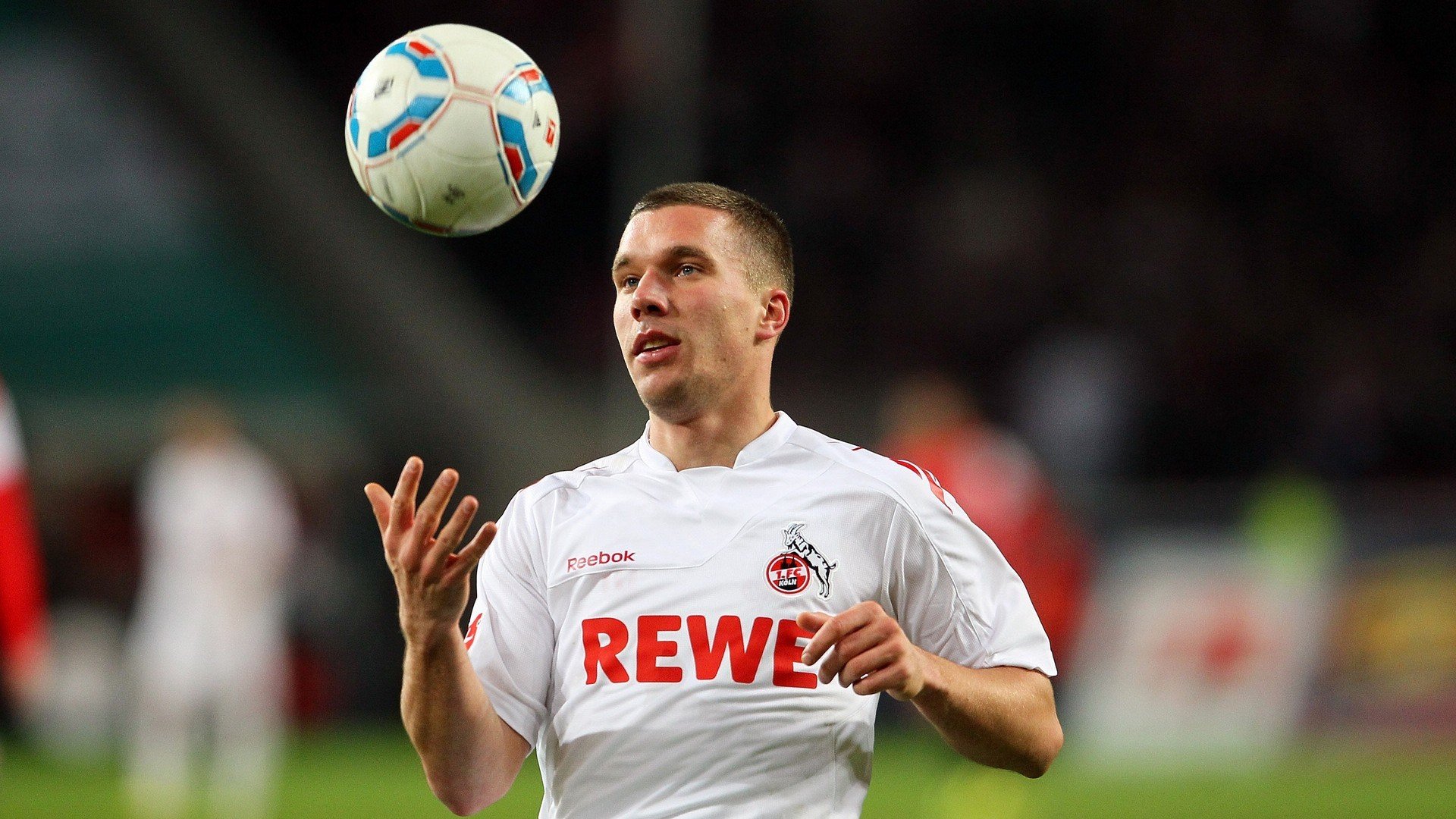 世界杯：少数队选择无队长袖标轮换方式 改由“领导小组”共同发声